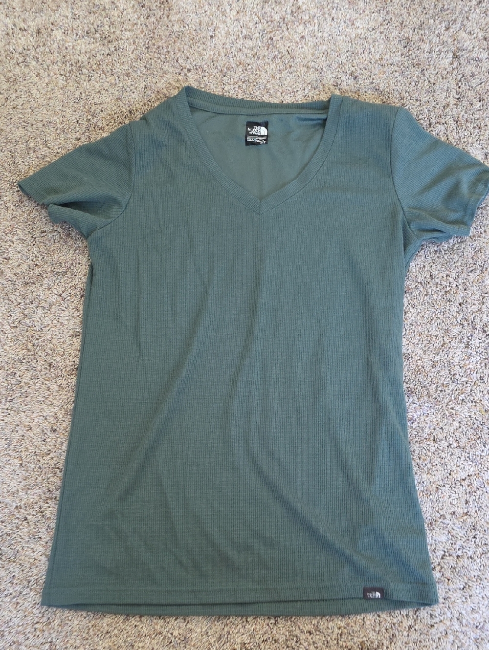 The North Face Women's V-Neck Ribbed Tee in Olive